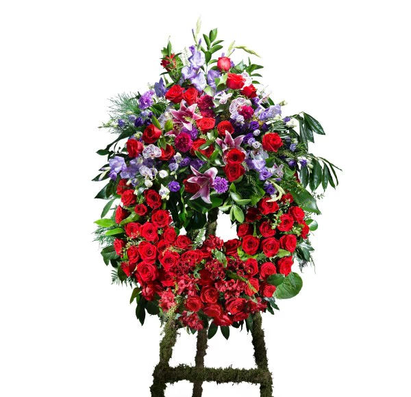 Coroa clássica de rosas vermelhas de luto - Interflora