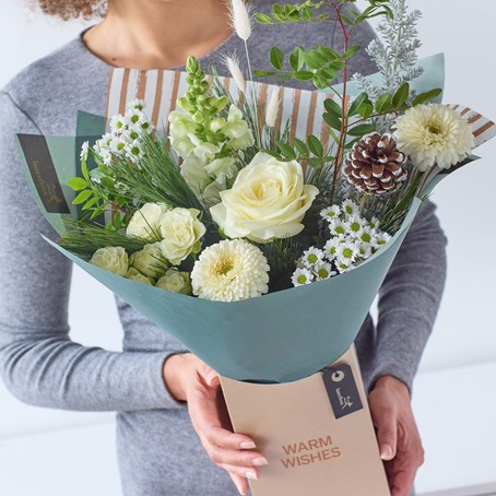 On Trend Winter Gift Box.